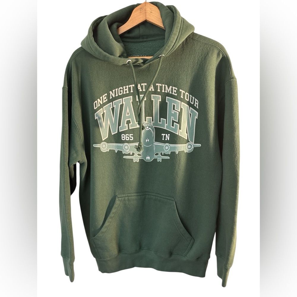 Morgan Wallen Hoodie Sweatshirt Sz Medium Green One Night at a Time World Tour